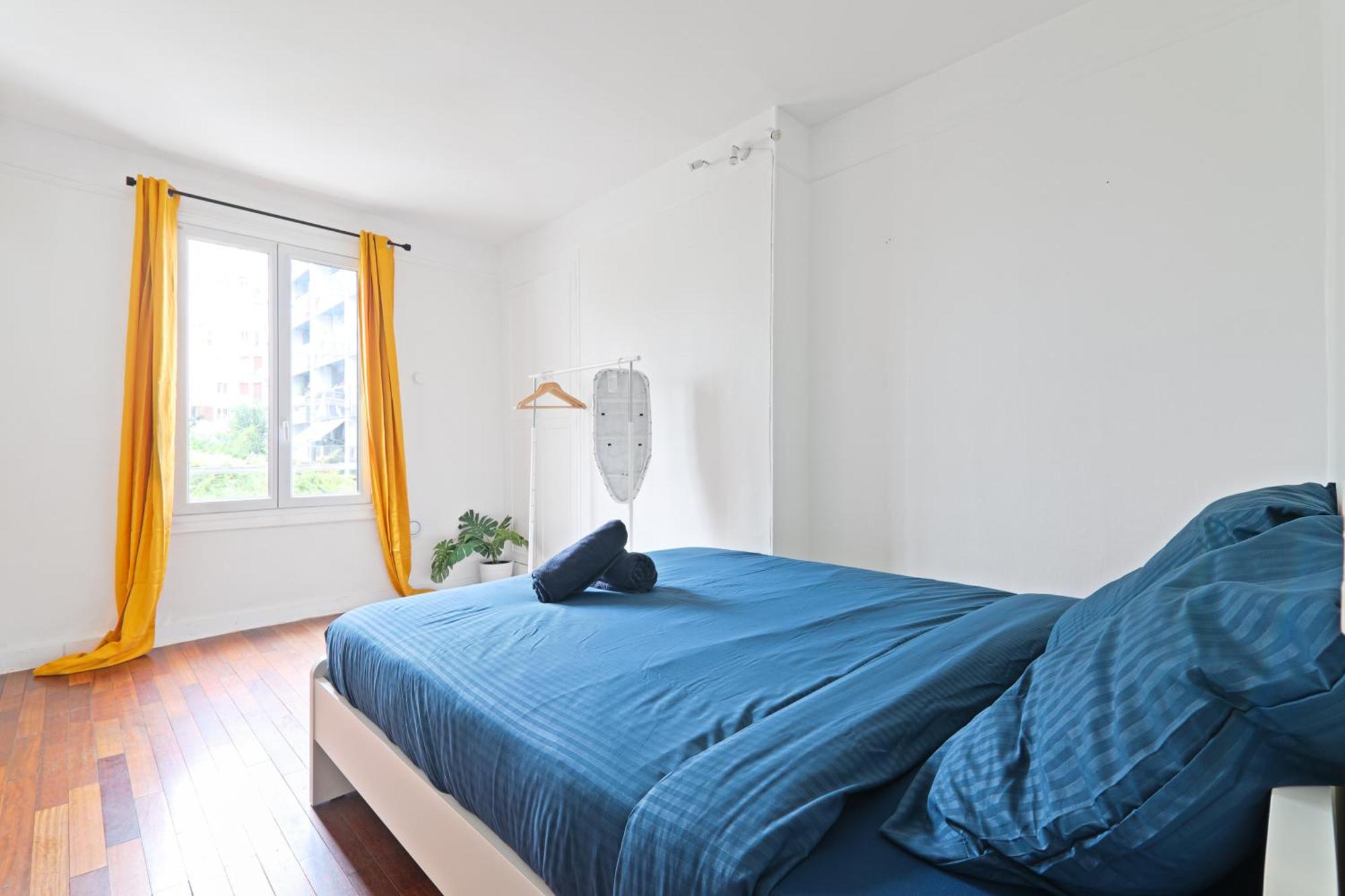 Heart Of Paris-1br-4p-tour Eiffel 8 -free Netflix